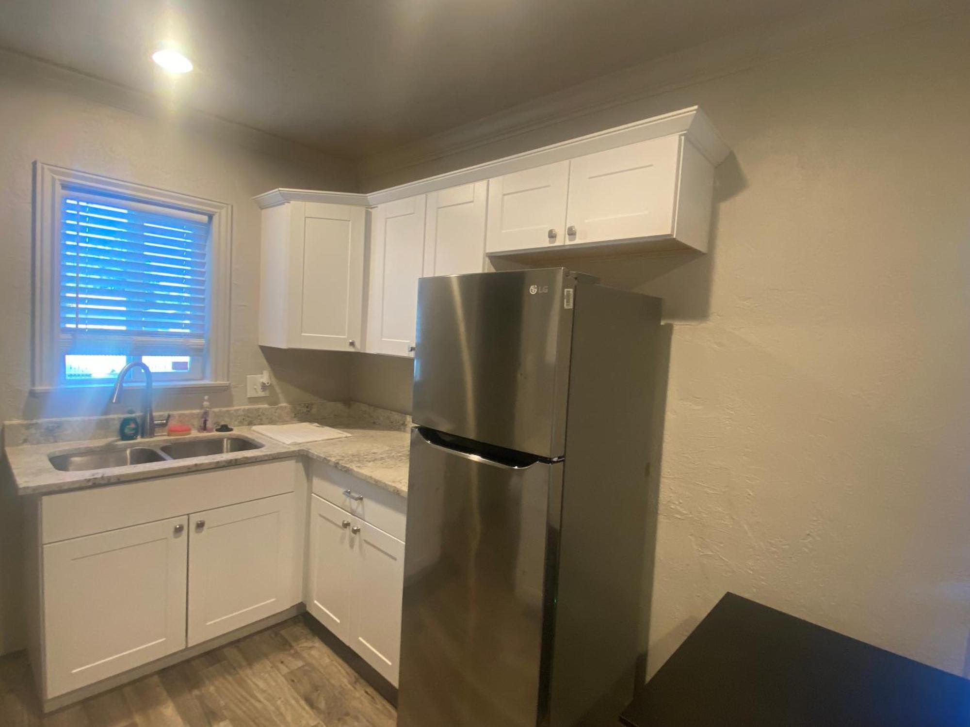 Cute Entire Small House With Large Yard! Pets Welcome! West Valley City Exterior photo