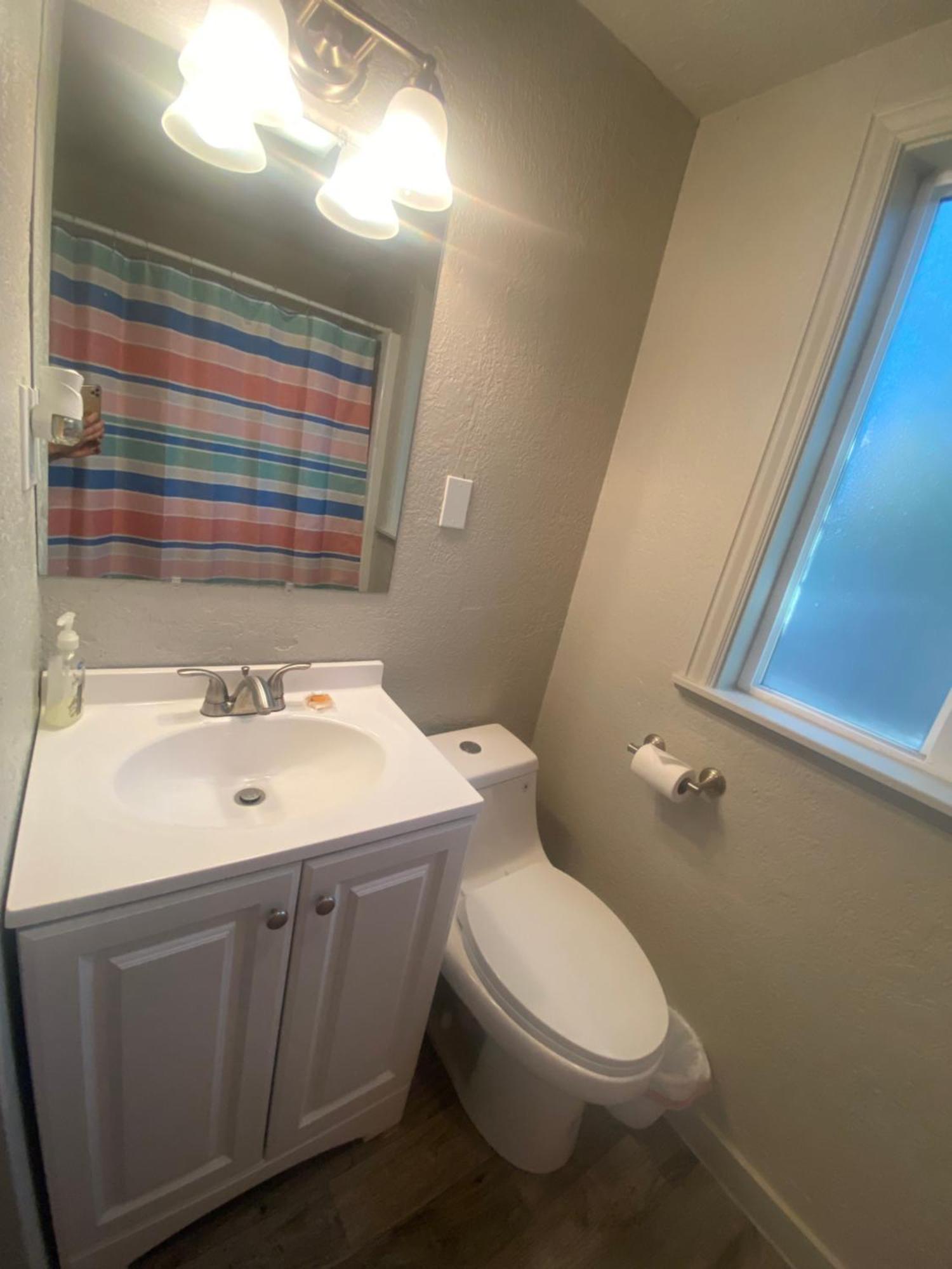 Cute Entire Small House With Large Yard! Pets Welcome! West Valley City Exterior photo